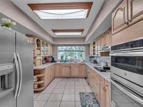 17550 SW 59th Ct, Southwest Ranches FL 33331