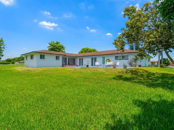 17550 SW 59th Ct, Southwest Ranches FL 33331