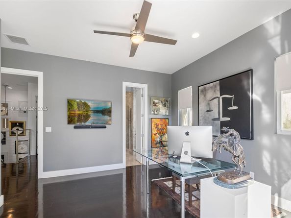 3545 E Glencoe St, Miami FL 33133