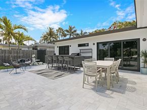 811 NE 17th Ct, Fort Lauderdale FL 33305