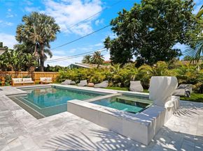 811 NE 17th Ct, Fort Lauderdale FL 33305