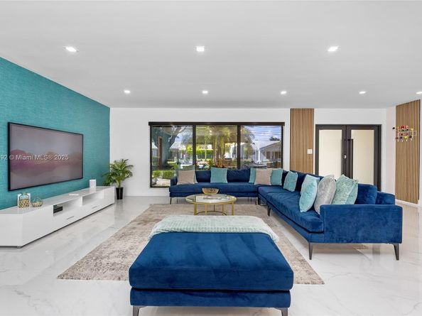 2841 NE 55th St, Fort Lauderdale FL 33308