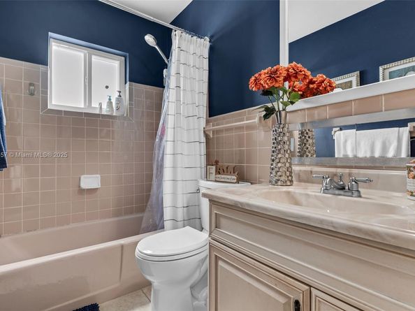 1114 SW 102nd Pl, Miami FL 33174