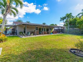 1114 SW 102nd Pl, Miami FL 33174