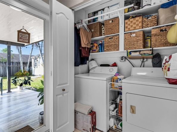 1114 SW 102nd Pl, Miami FL 33174