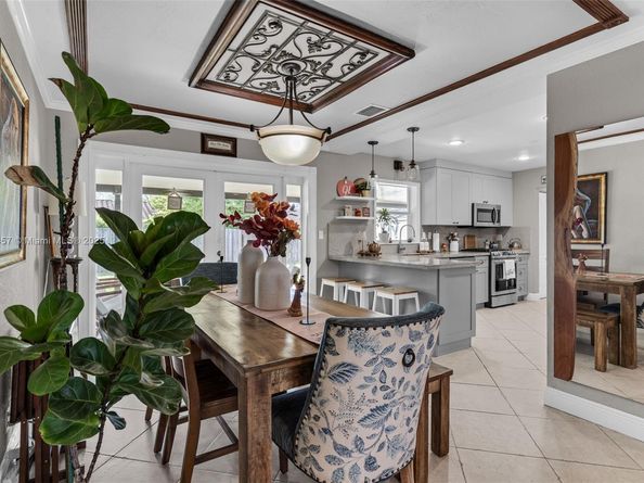 1114 SW 102nd Pl, Miami FL 33174