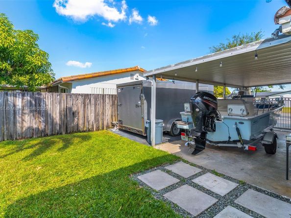 1114 SW 102nd Pl, Miami FL 33174