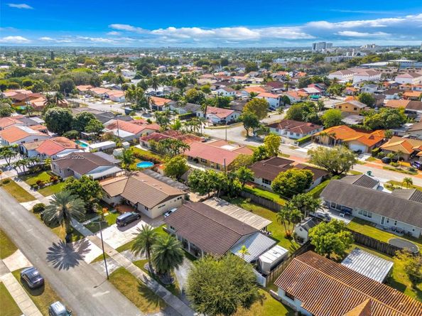 1114 SW 102nd Pl, Miami FL 33174