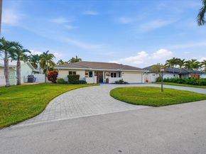 2662 NE 3rd St, Pompano Beach FL 33062
