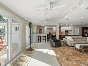 2662 NE 3rd St, Pompano Beach FL 33062