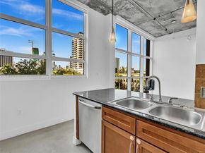 2001 Biscayne Blvd 3413, Miami FL 33137