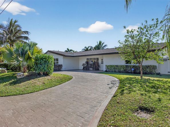 2910 NE 52nd St, Fort Lauderdale FL 33308