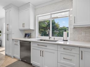 2910 NE 52nd St, Fort Lauderdale FL 33308