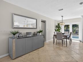 2910 NE 52nd St, Fort Lauderdale FL 33308