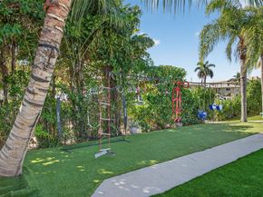 2910 NE 52nd St, Fort Lauderdale FL 33308