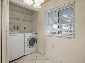 347 Fairway Cir 62, Weston FL 33326