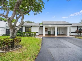 347 Fairway Cir 62, Weston FL 33326