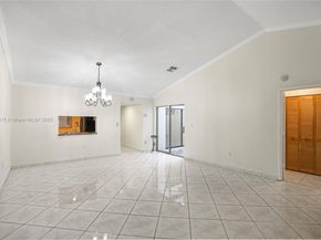 347 Fairway Cir 62, Weston FL 33326