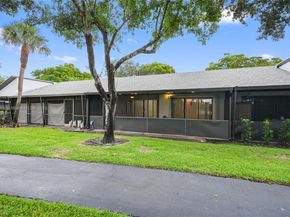 347 Fairway Cir 62, Weston FL 33326