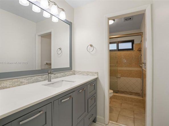 347 Fairway Cir 62, Weston FL 33326