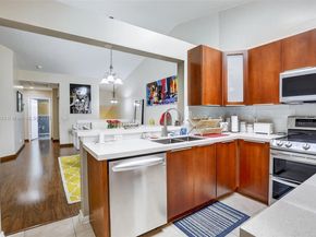 1002 NW 105th Ave D121, Plantation FL 33322