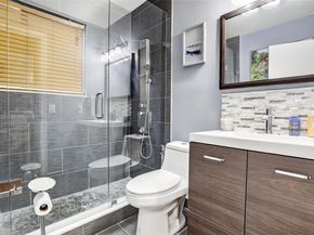 1002 NW 105th Ave D121, Plantation FL 33322