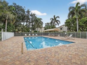 1002 NW 105th Ave D121, Plantation FL 33322