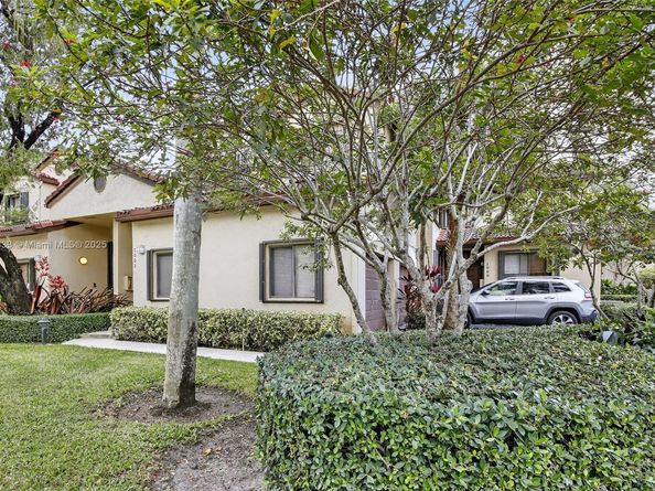 1002 NW 105th Ave D121, Plantation FL 33322