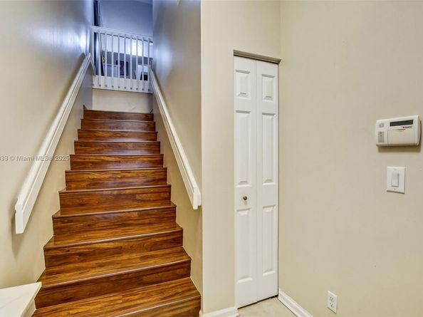 1002 NW 105th Ave D121, Plantation FL 33322