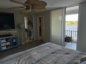 801 Palm Trl 10, Delray Beach FL 33483