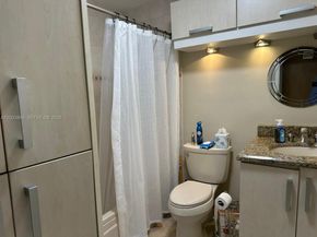 801 Palm Trl 10, Delray Beach FL 33483