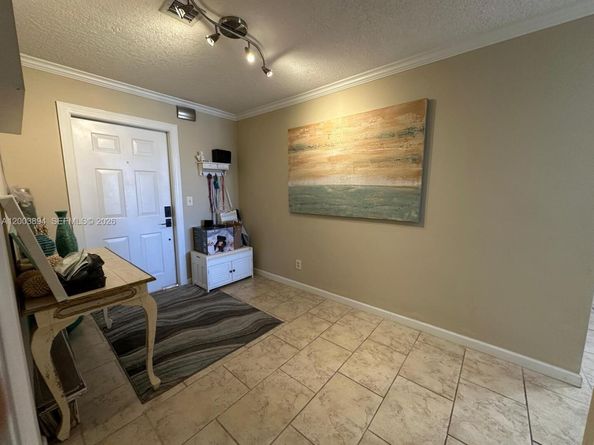 801 Palm Trl 10, Delray Beach FL 33483