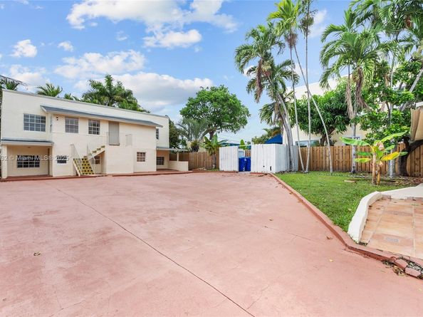 2385 SW 17th St, Miami FL 33145