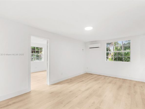 2385 SW 17th St, Miami FL 33145