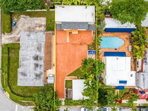 2385 SW 17th St, Miami FL 33145