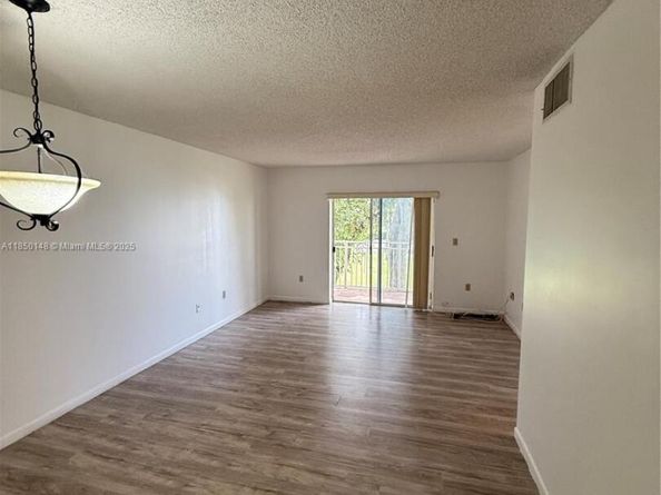 11309 SW 200th St C213, Miami FL 33157