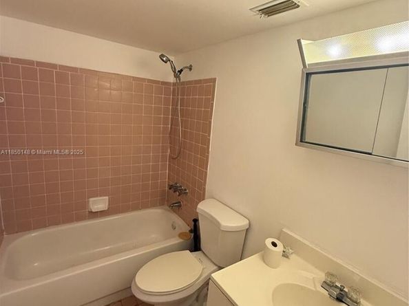 11309 SW 200th St C213, Miami FL 33157