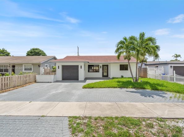 3650 NE 16th Ave, Pompano Beach FL 33064