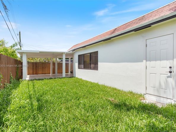 3650 NE 16th Ave, Pompano Beach FL 33064
