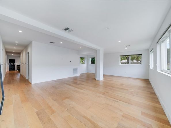 4301 NW 6th Ave, Miami FL 33127