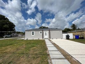 5803 Arthur St, Hollywood FL 33021