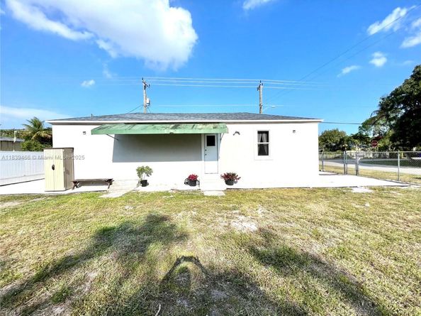 5803 Arthur St, Hollywood FL 33021