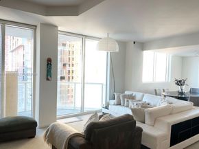 253 NE 2nd St 3903, Miami FL 33132