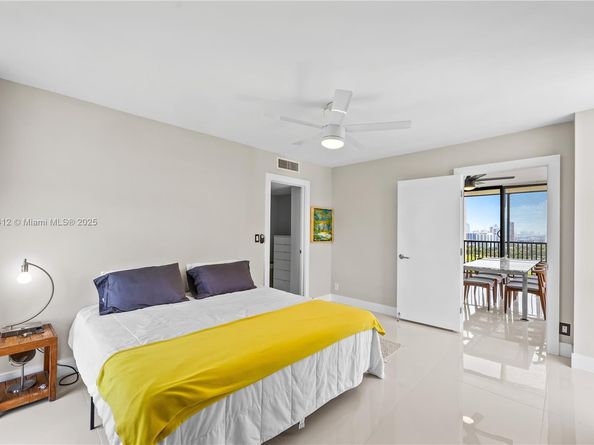 20379 W W Country Club Dr 2539, Aventura FL 33180