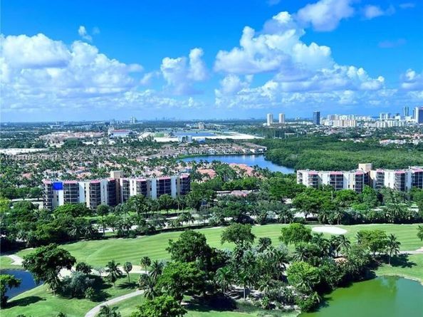 20379 W W Country Club Dr 2539, Aventura FL 33180