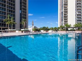 20379 W W Country Club Dr 2539, Aventura FL 33180