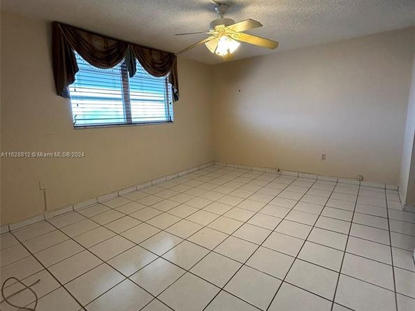 3600 NE 170th St 411, North Miami Beach FL 33160