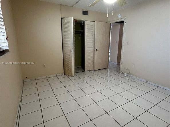 3600 NE 170th St 411, North Miami Beach FL 33160