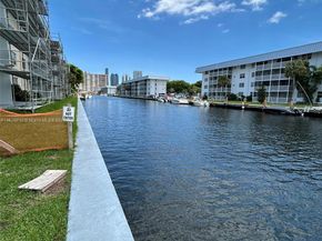 3600 NE 170th St 411, North Miami Beach FL 33160