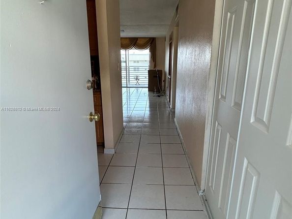 3600 NE 170th St 411, North Miami Beach FL 33160